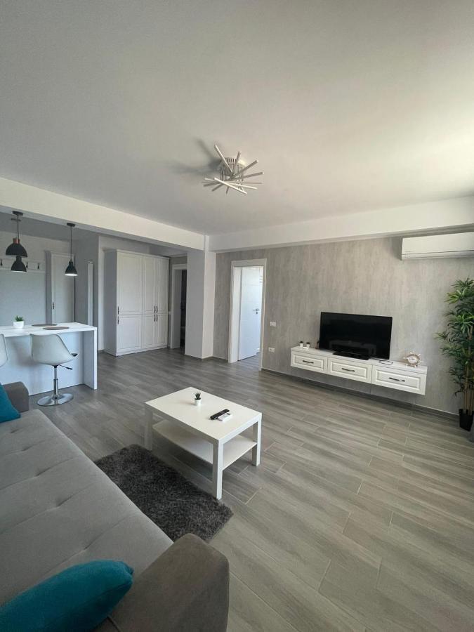 Ls Lake Apartment Mamaia Nord Navodari Exterior photo