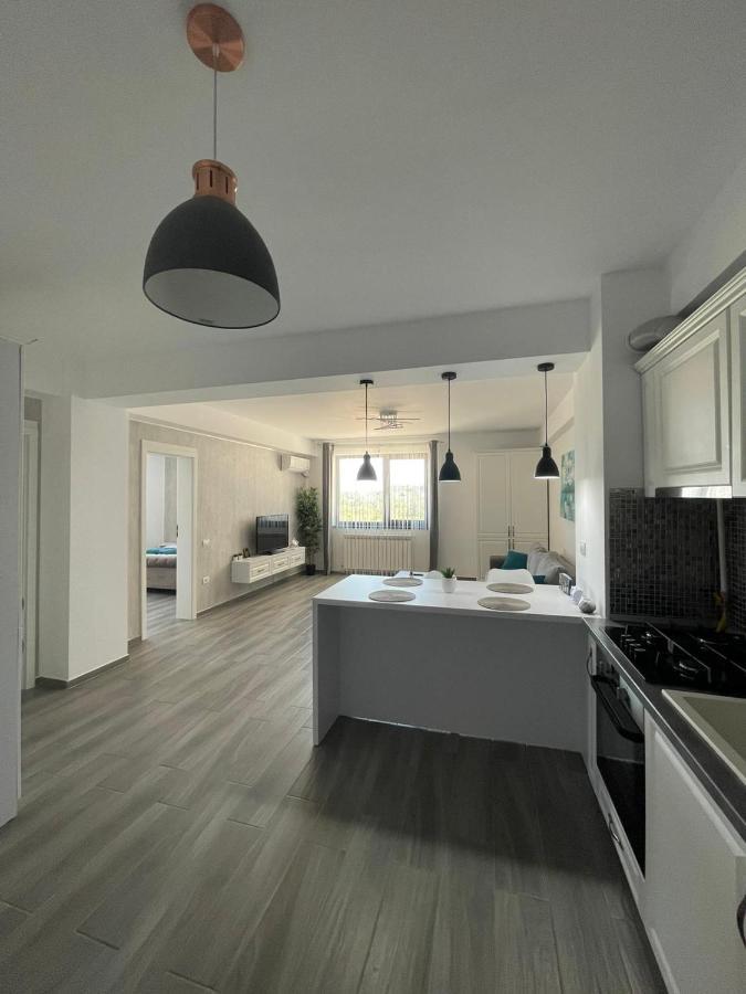 Ls Lake Apartment Mamaia Nord Navodari Exterior photo